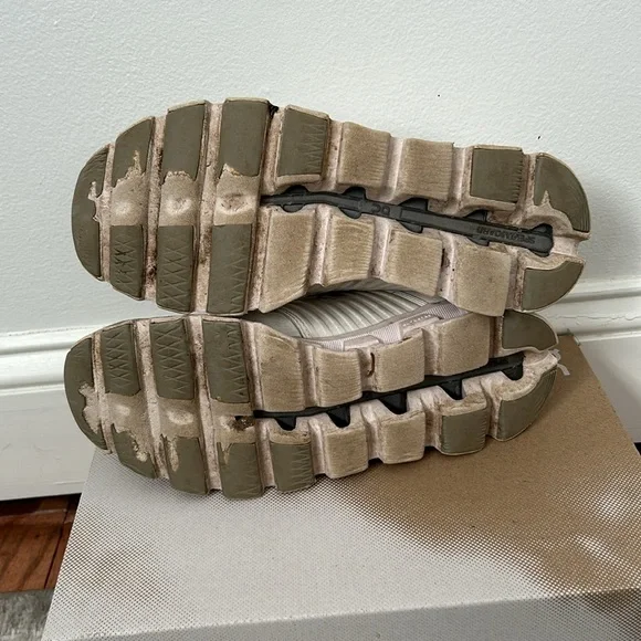 Gray and white On running shoes. - Picture 6 of 14